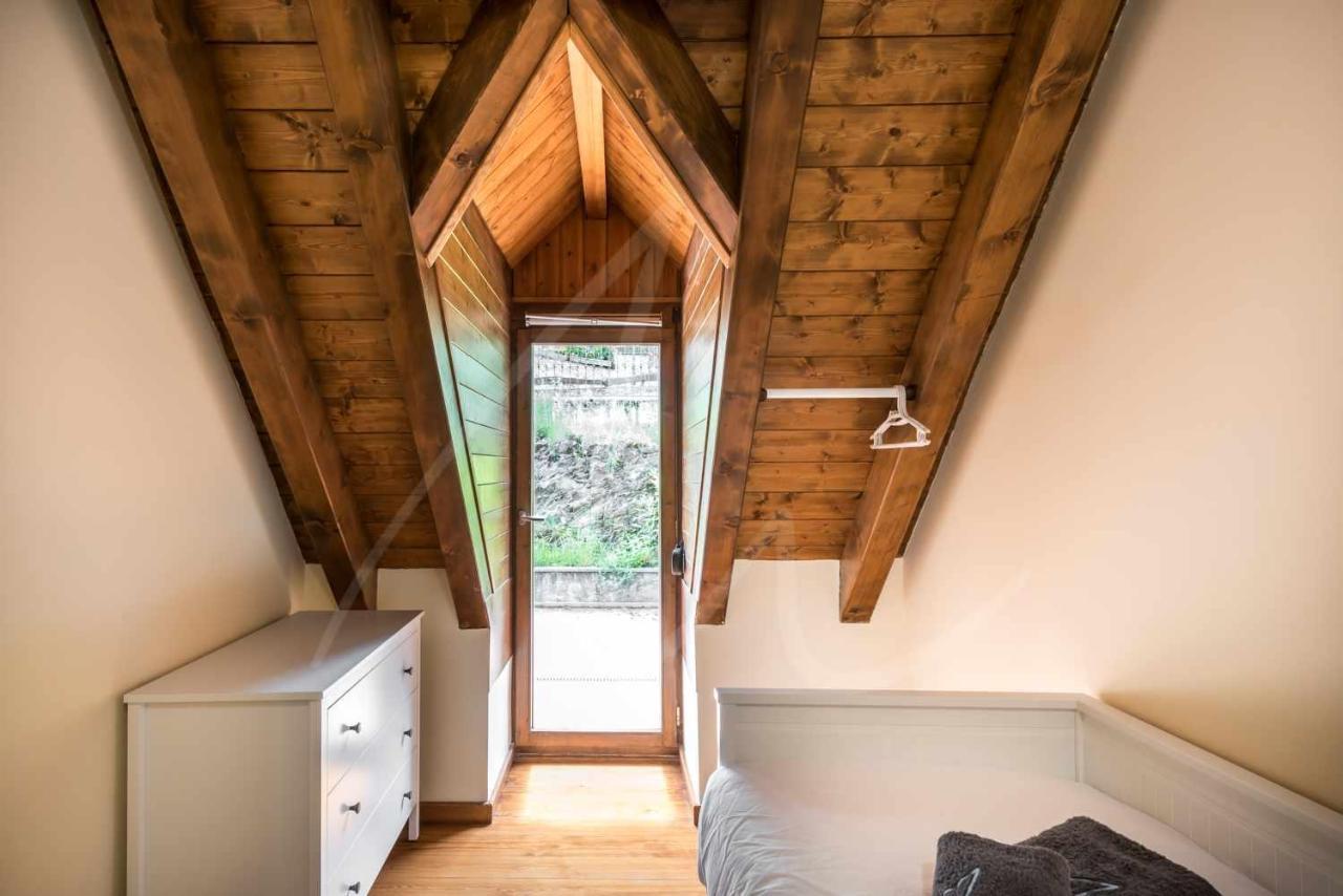 Casa Artiga De Lin By Seamount Rentals Les Bordes Екстер'єр фото